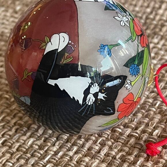 Blown glass Cat Christmas Ornament handpainted reverse art - Picture 6 of 10